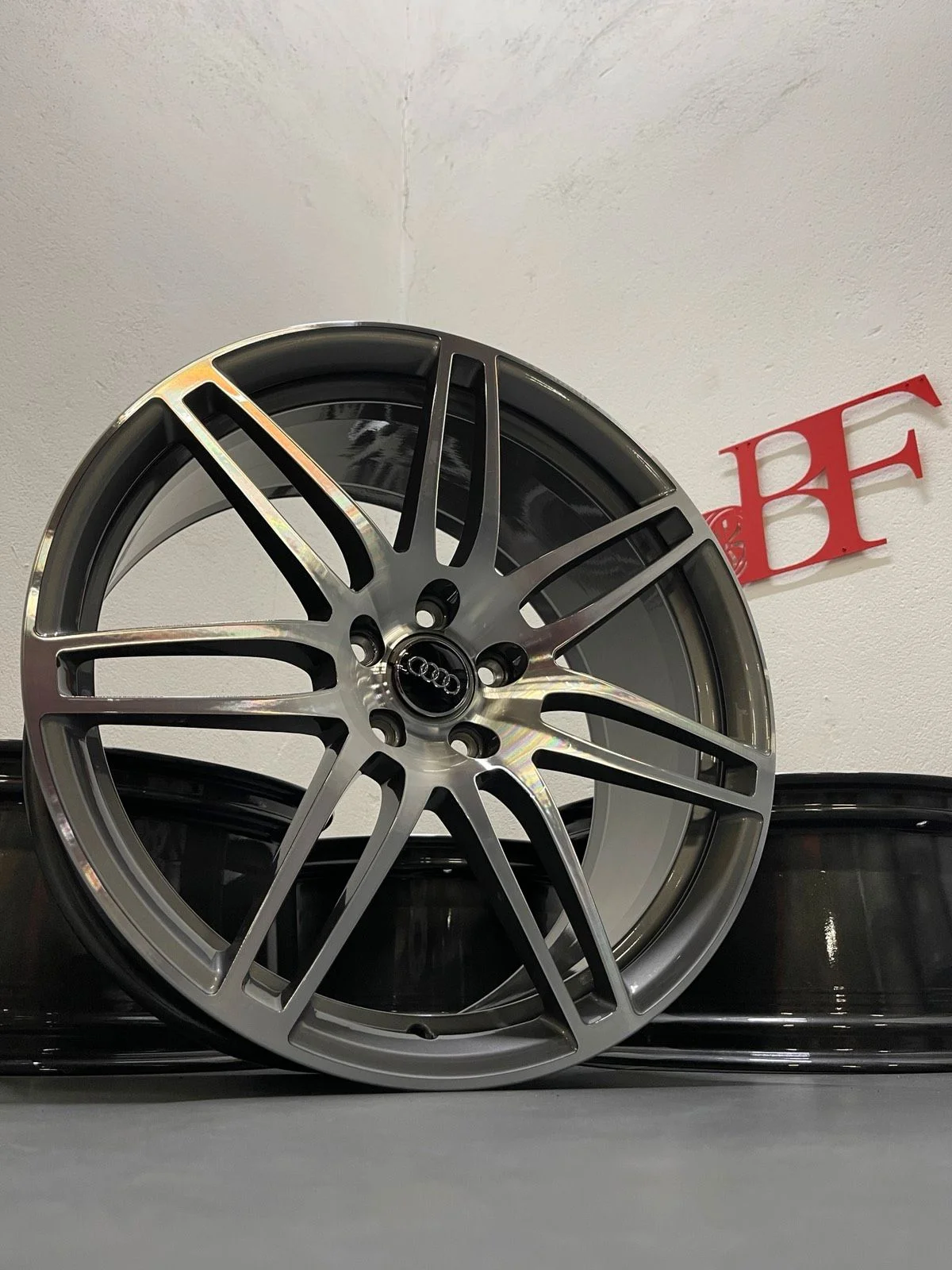 Bi-Color Pulverbeschichtung Beispiel 3